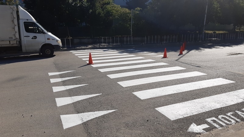 В Свищов започва поетапно подновяване на хоризонталната пътна маркировка